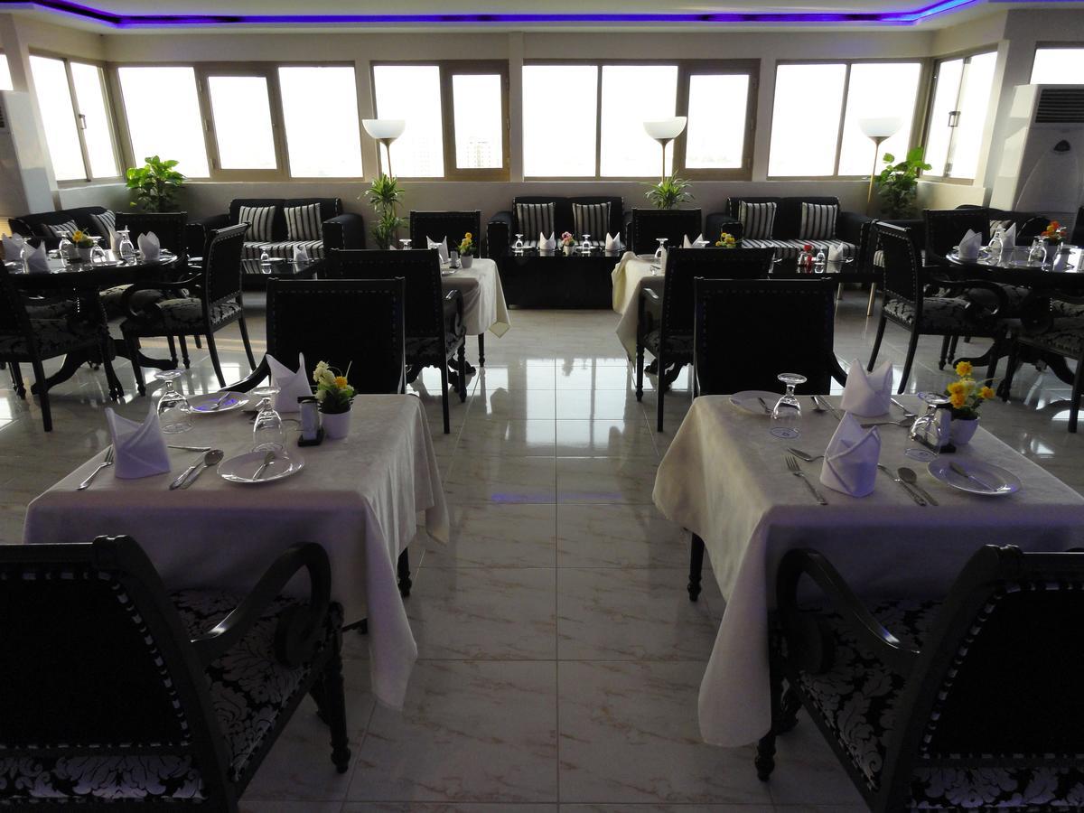 Al Andalus Plaza Hotel Manáma Kültér fotó